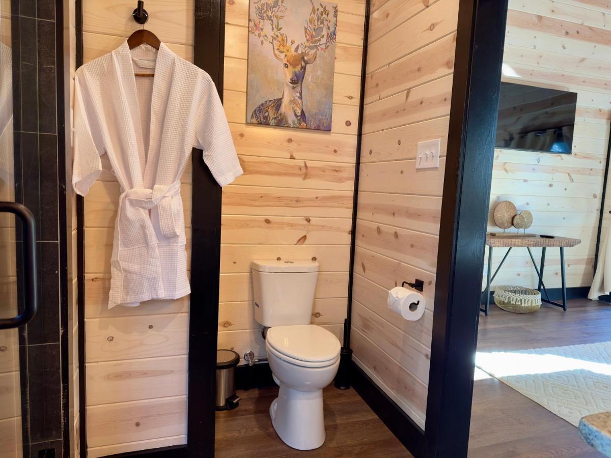 New Luxury Cabin, Hot Tub, Forest Views,Hotel Style Amenities Broken Bow Eksteriør billede