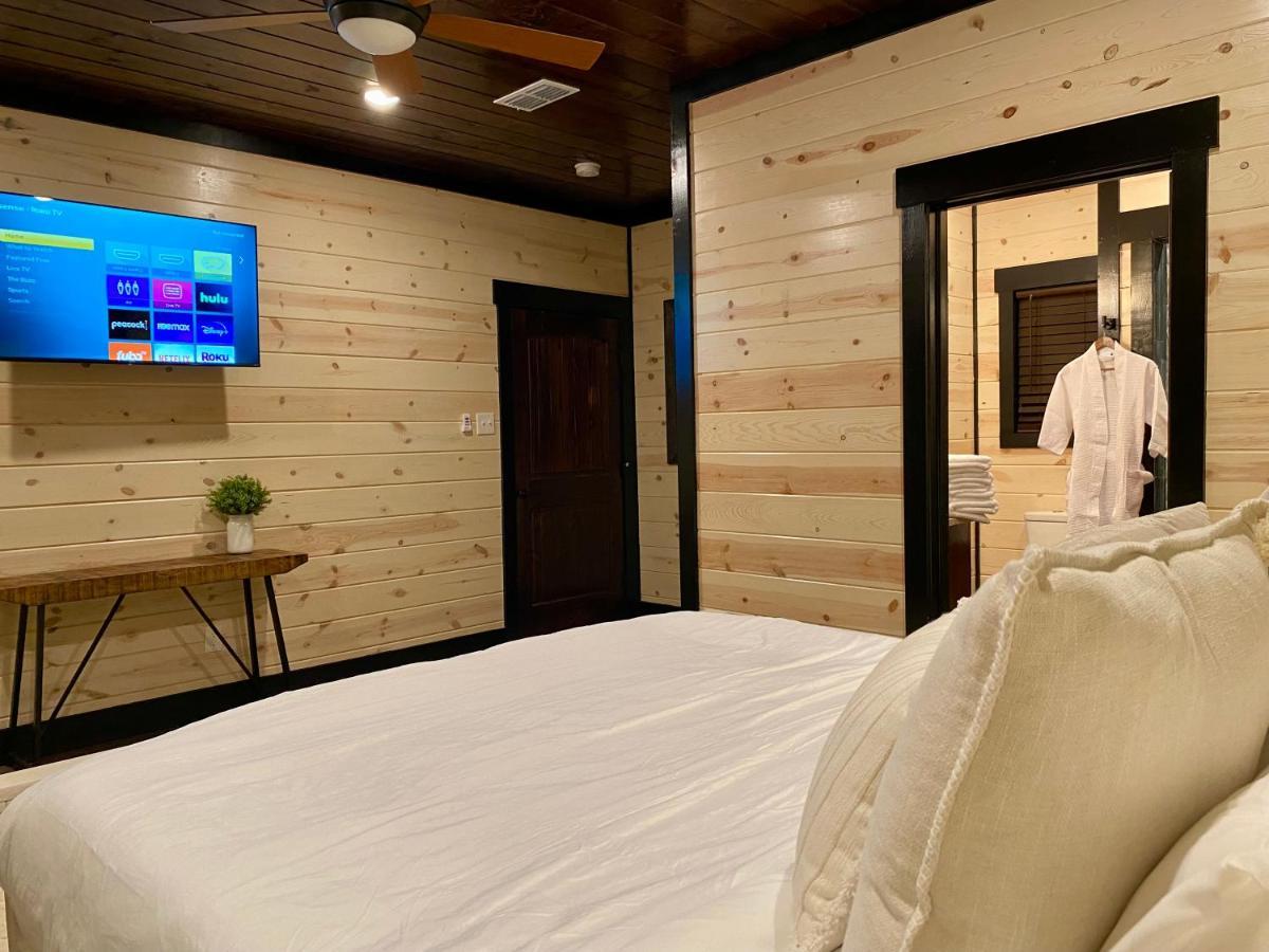 New Luxury Cabin, Hot Tub, Forest Views,Hotel Style Amenities Broken Bow Eksteriør billede