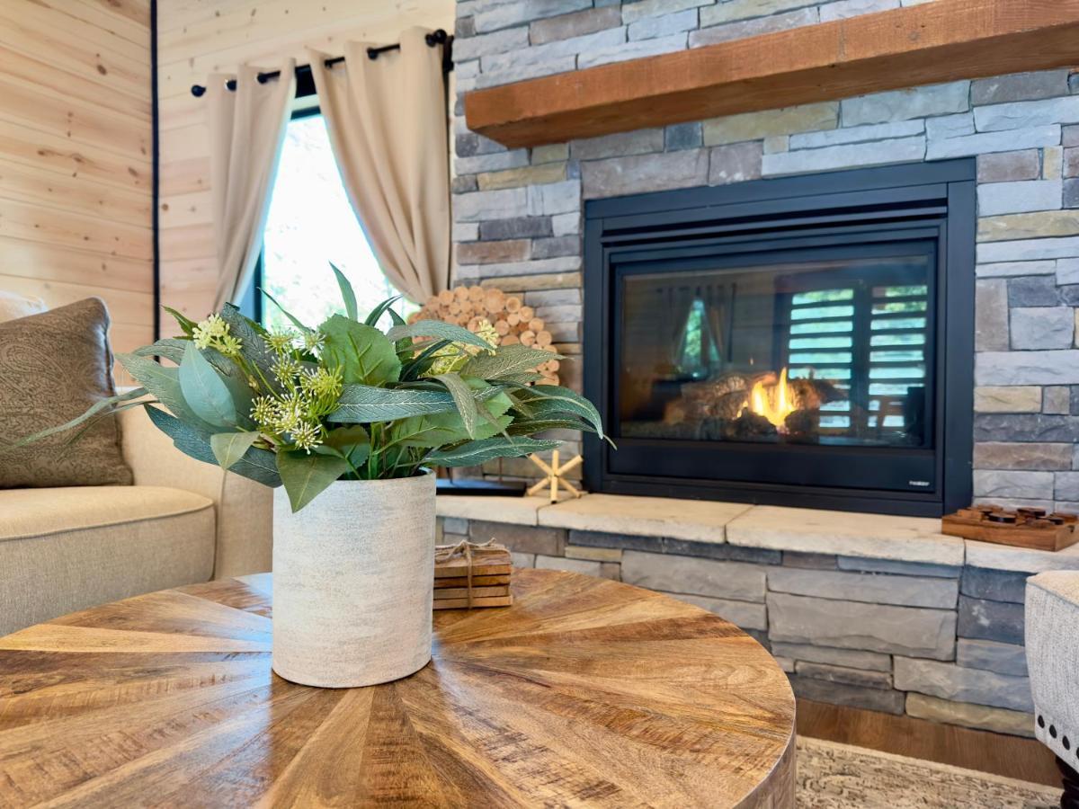 New Luxury Cabin, Hot Tub, Forest Views,Hotel Style Amenities Broken Bow Eksteriør billede