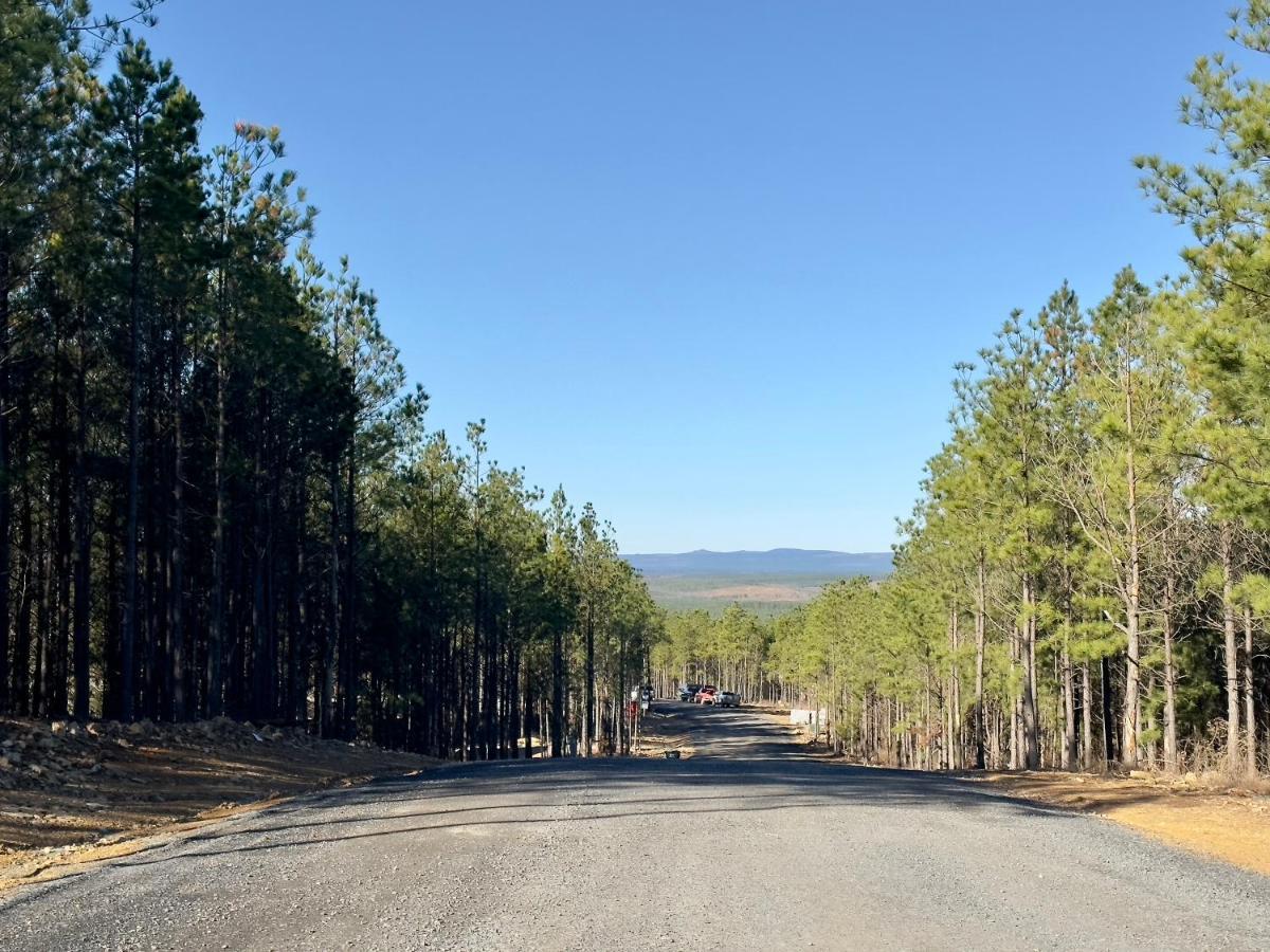 New Luxury Cabin, Hot Tub, Forest Views,Hotel Style Amenities Broken Bow Eksteriør billede