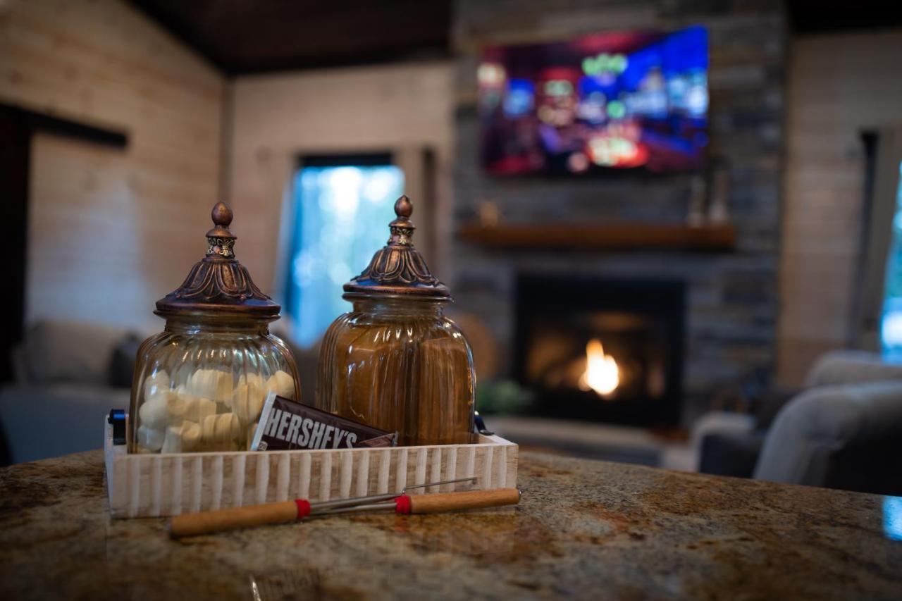 New Luxury Cabin, Hot Tub, Forest Views,Hotel Style Amenities Broken Bow Eksteriør billede