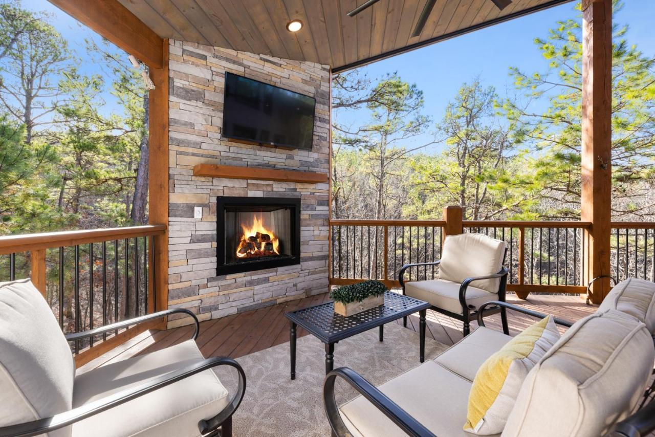 New Luxury Cabin, Hot Tub, Forest Views,Hotel Style Amenities Broken Bow Eksteriør billede