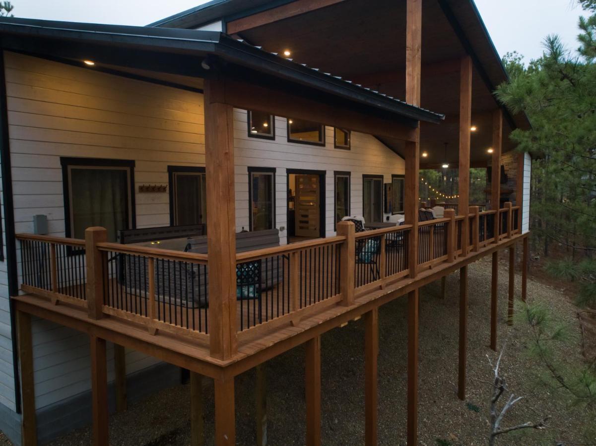 New Luxury Cabin, Hot Tub, Forest Views,Hotel Style Amenities Broken Bow Eksteriør billede