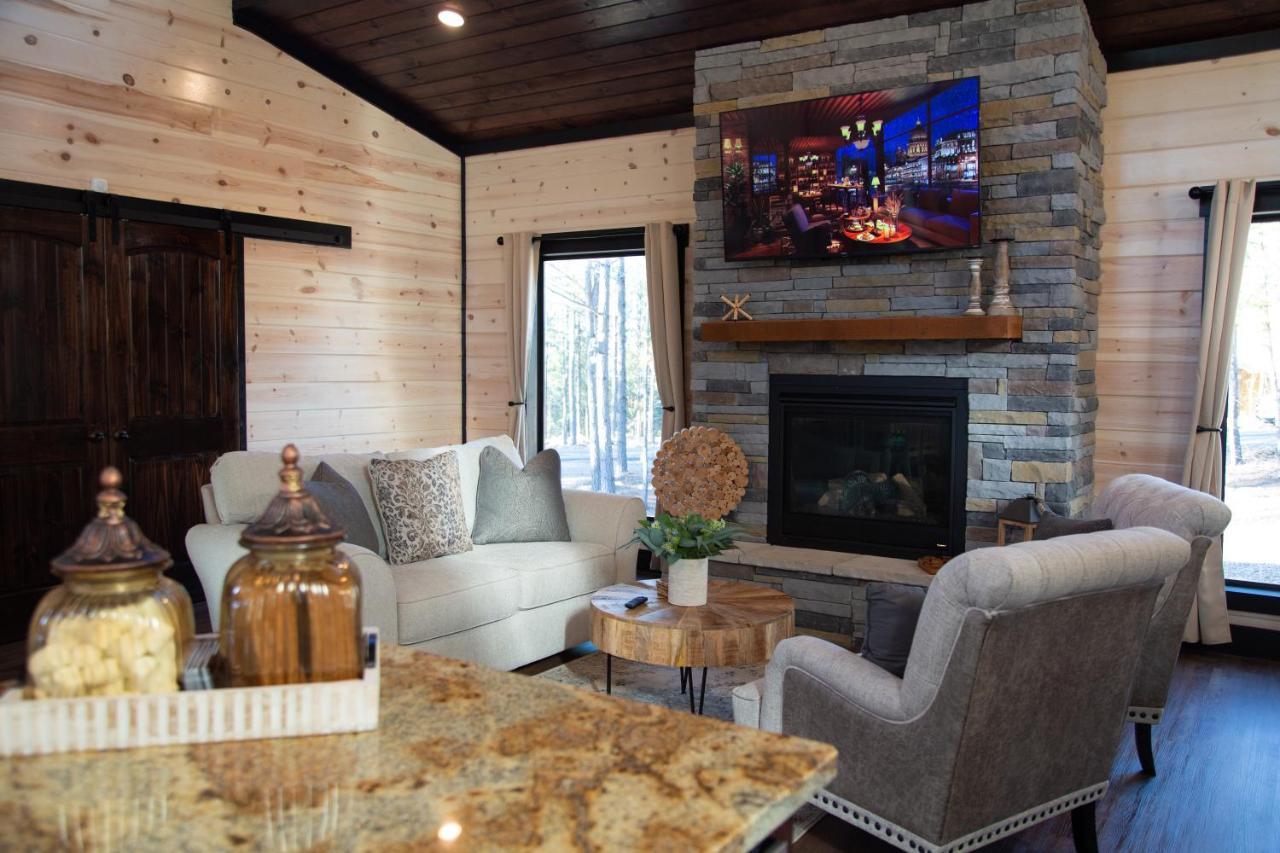 New Luxury Cabin, Hot Tub, Forest Views,Hotel Style Amenities Broken Bow Eksteriør billede