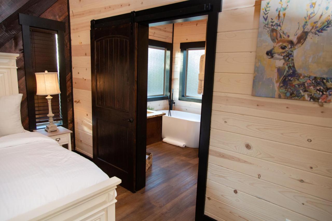 New Luxury Cabin, Hot Tub, Forest Views,Hotel Style Amenities Broken Bow Eksteriør billede