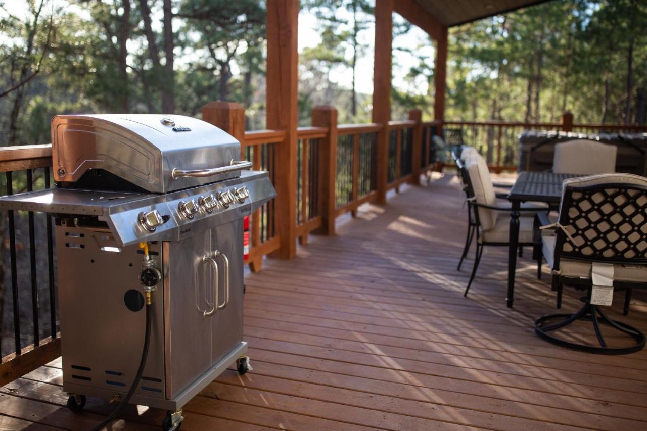 New Luxury Cabin, Hot Tub, Forest Views,Hotel Style Amenities Broken Bow Eksteriør billede