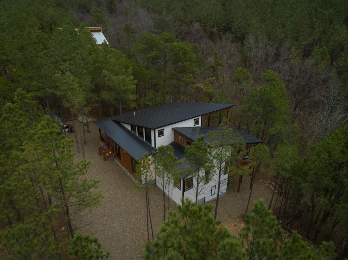 New Luxury Cabin, Hot Tub, Forest Views,Hotel Style Amenities Broken Bow Eksteriør billede