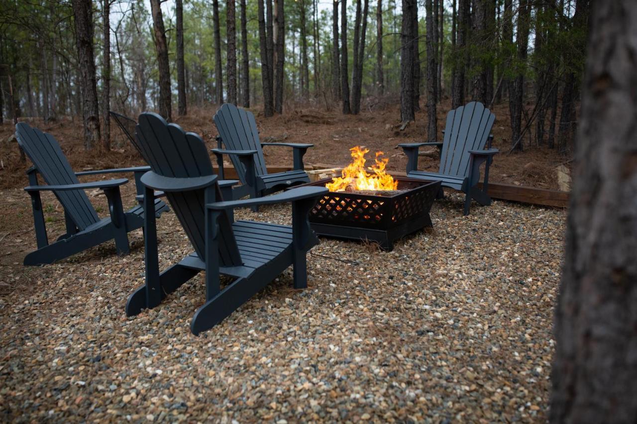 New Luxury Cabin, Hot Tub, Forest Views,Hotel Style Amenities Broken Bow Eksteriør billede