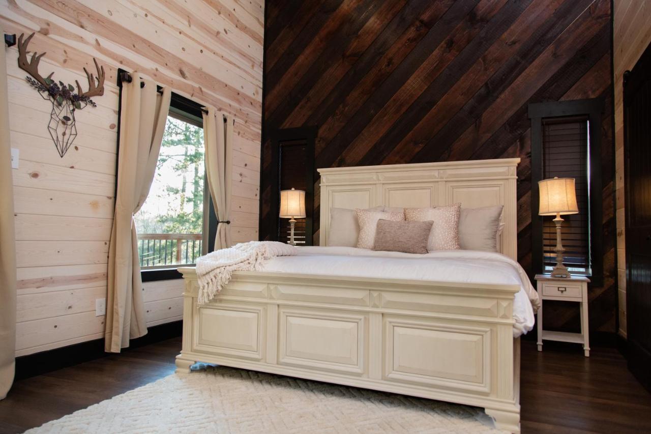 New Luxury Cabin, Hot Tub, Forest Views,Hotel Style Amenities Broken Bow Eksteriør billede
