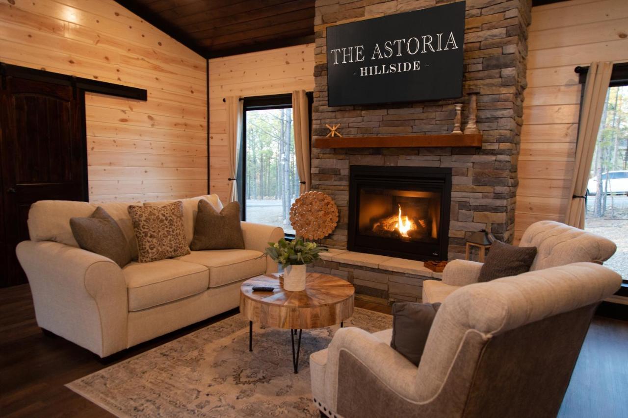 New Luxury Cabin, Hot Tub, Forest Views,Hotel Style Amenities Broken Bow Eksteriør billede