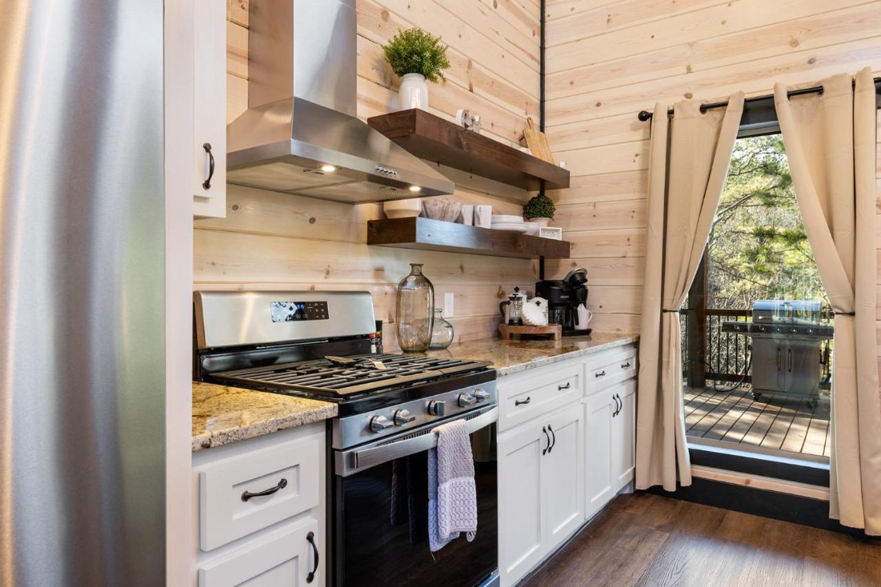 New Luxury Cabin, Hot Tub, Forest Views,Hotel Style Amenities Broken Bow Eksteriør billede