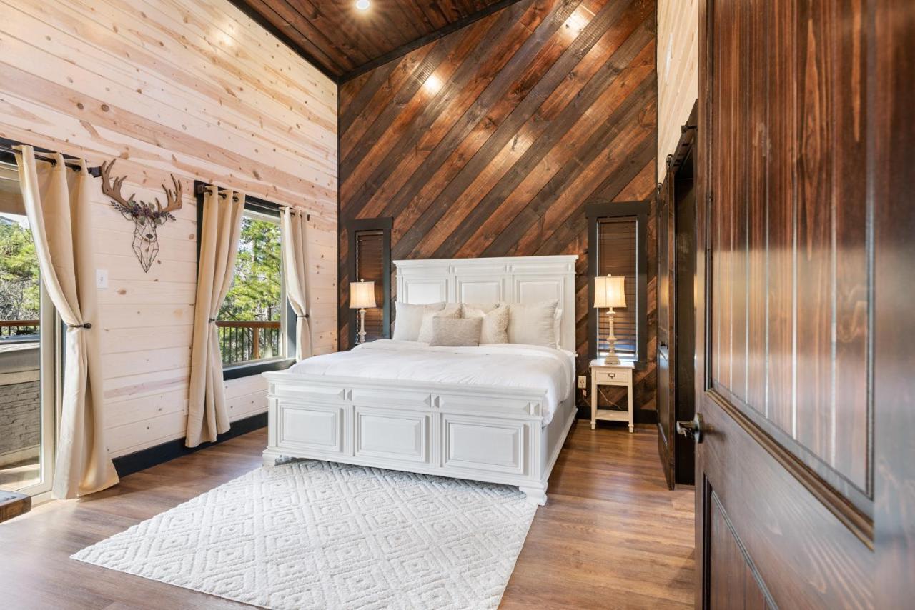 New Luxury Cabin, Hot Tub, Forest Views,Hotel Style Amenities Broken Bow Eksteriør billede